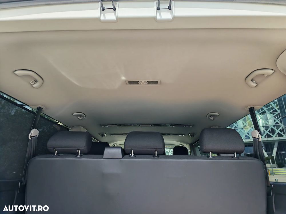 Volkswagen Caravelle - 21