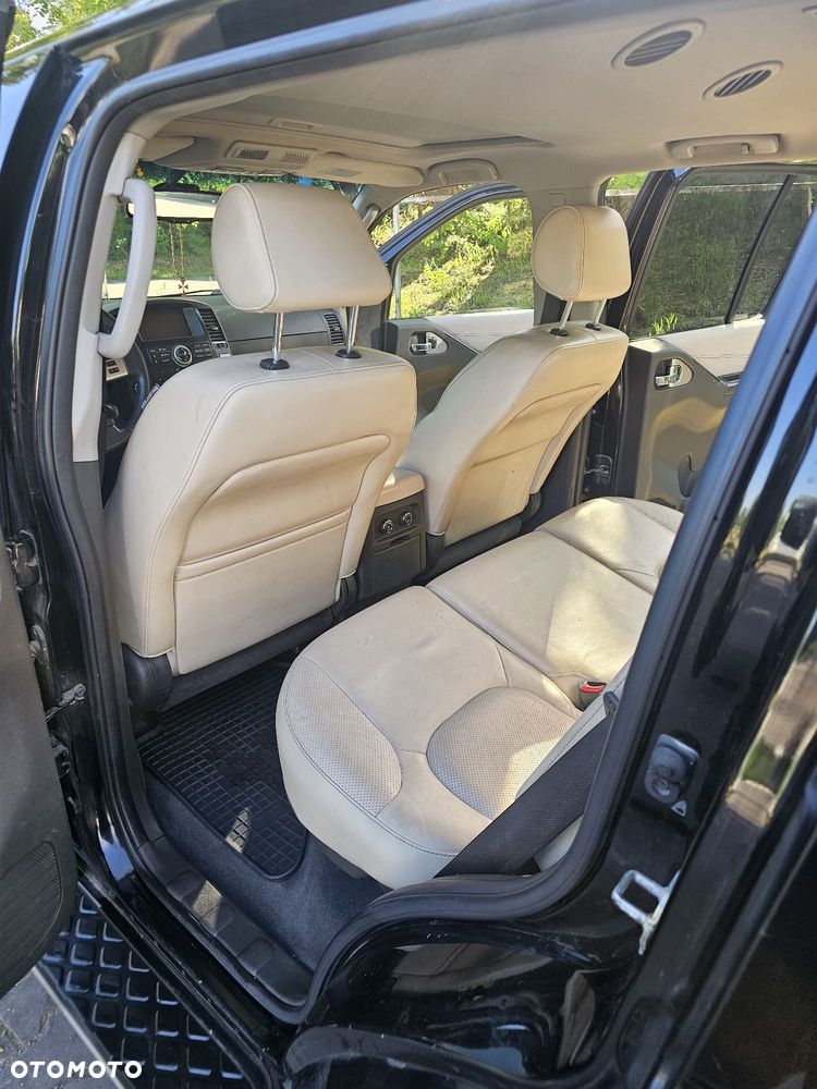 Nissan Pathfinder 2.5 D LE EU5 - 14
