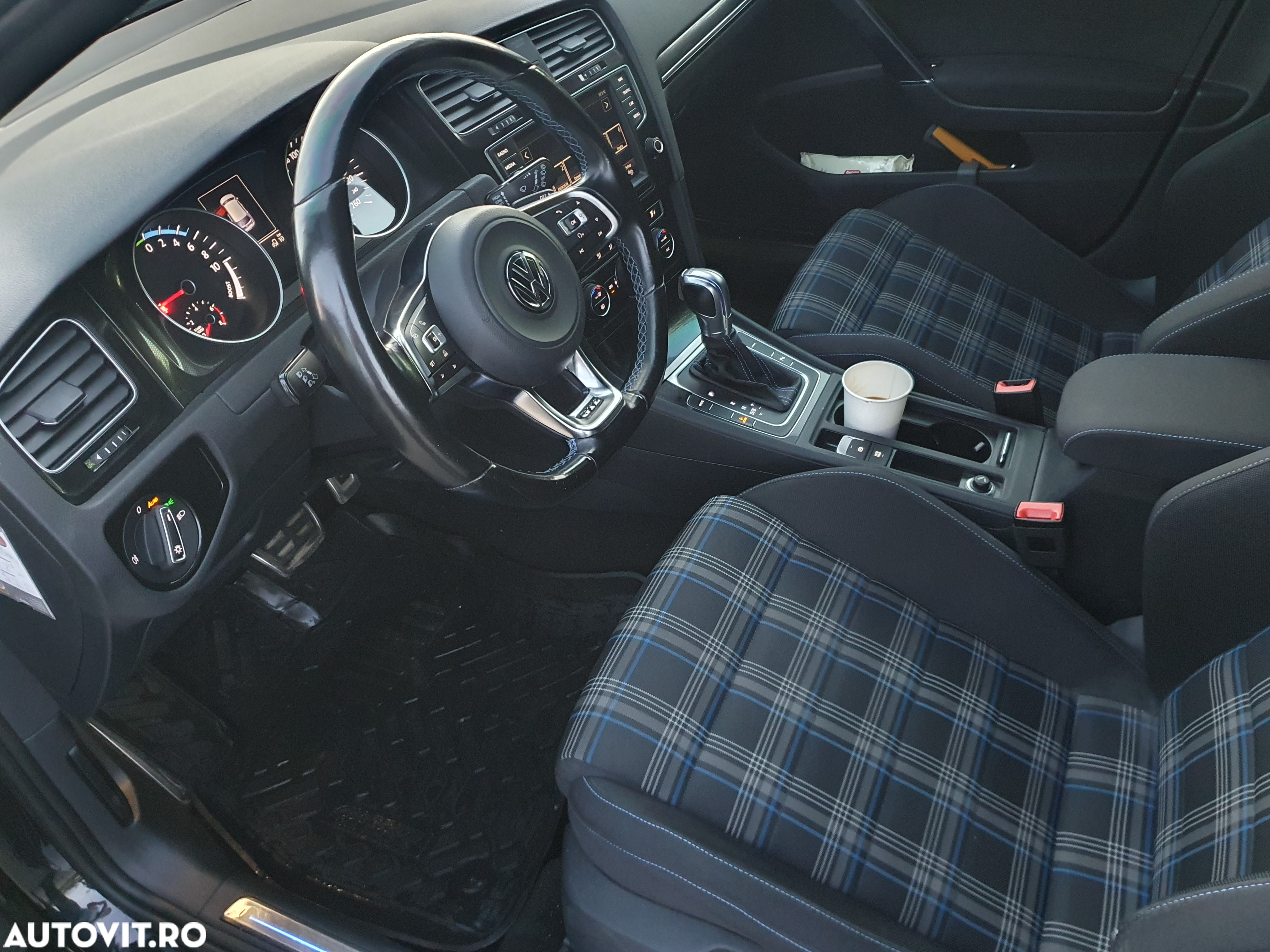 Volkswagen Golf GTE - 9
