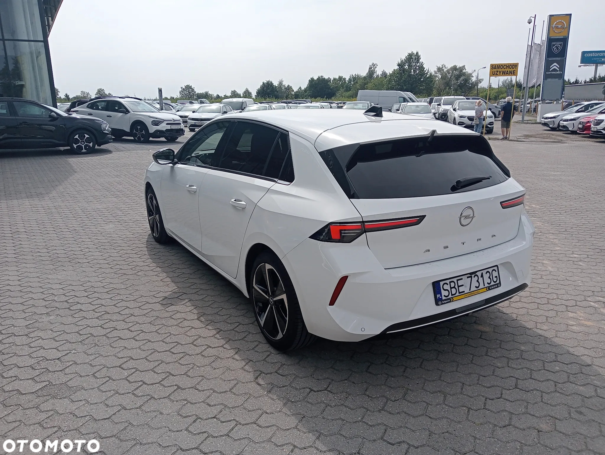 Opel Astra V 1.2 T Elegance S&S - 3