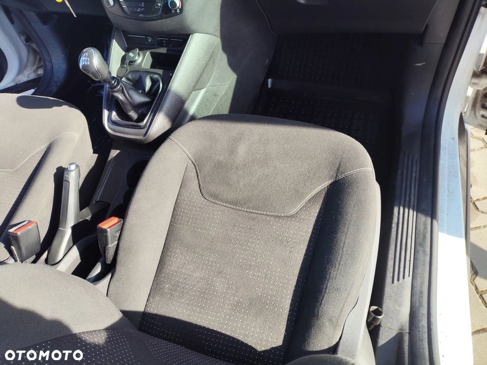 Ford Transit Courier - 7