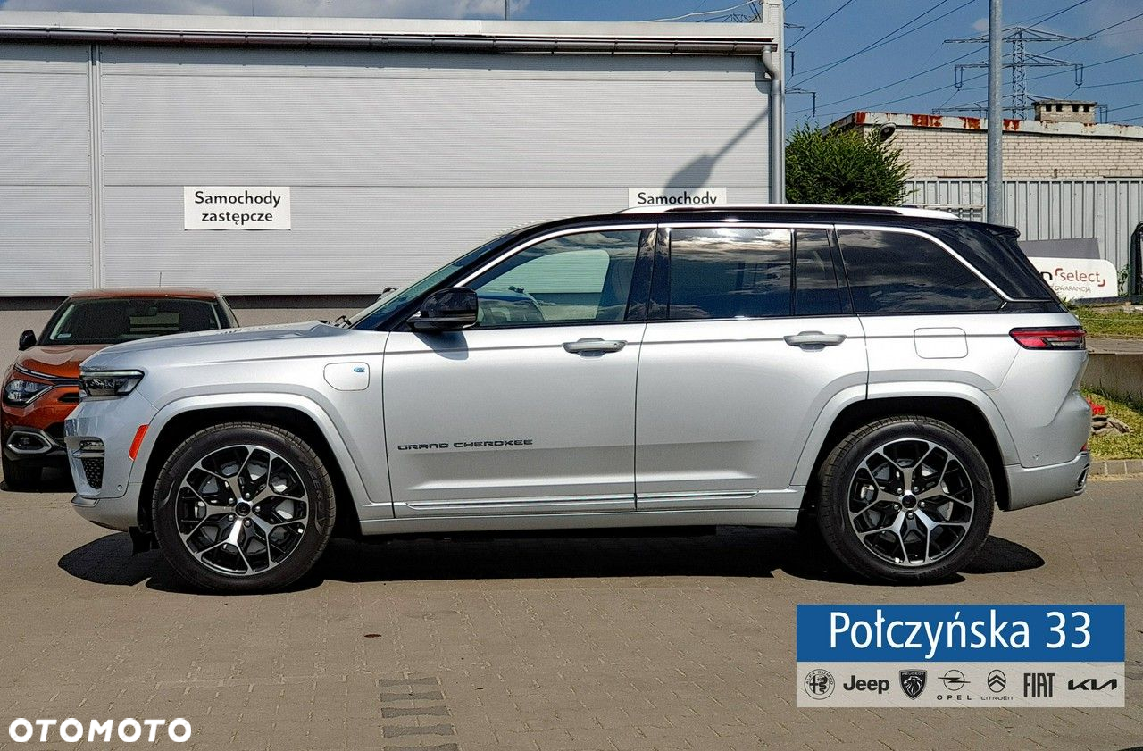 Jeep Grand Cherokee - 12