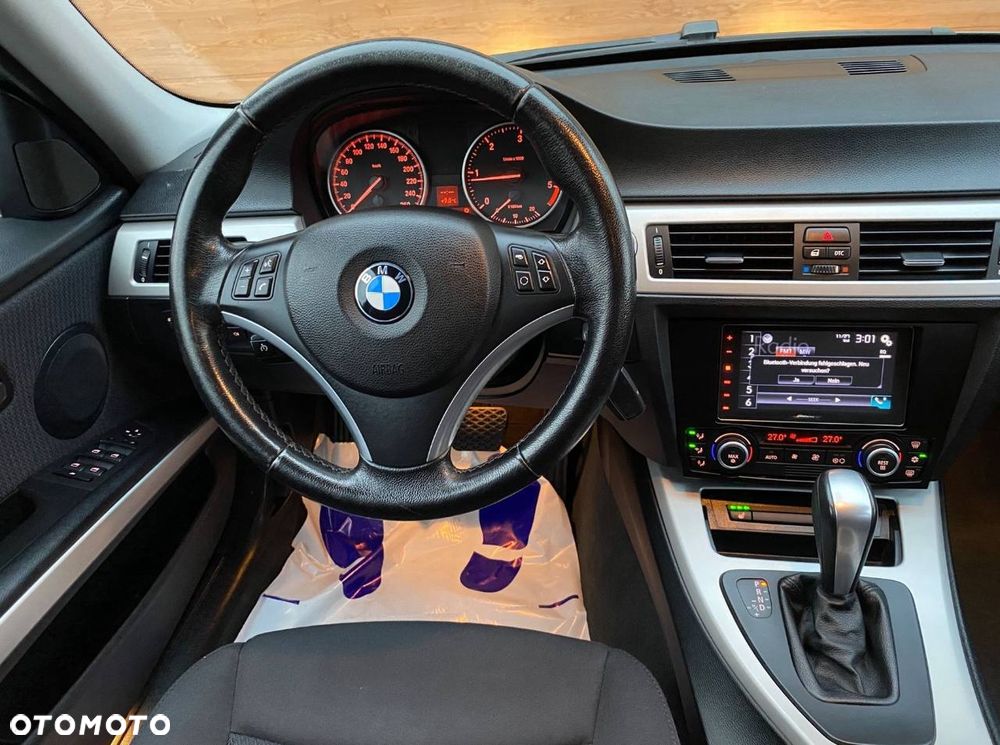 BMW Seria 3 - 26