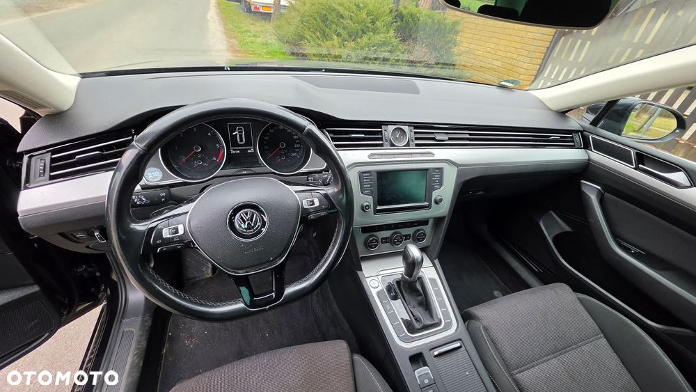 Volkswagen Passat - 21