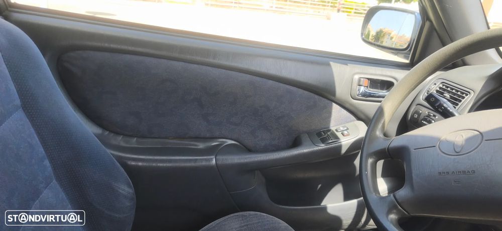 Toyota Corolla 2.0 D-4D Sol - 11