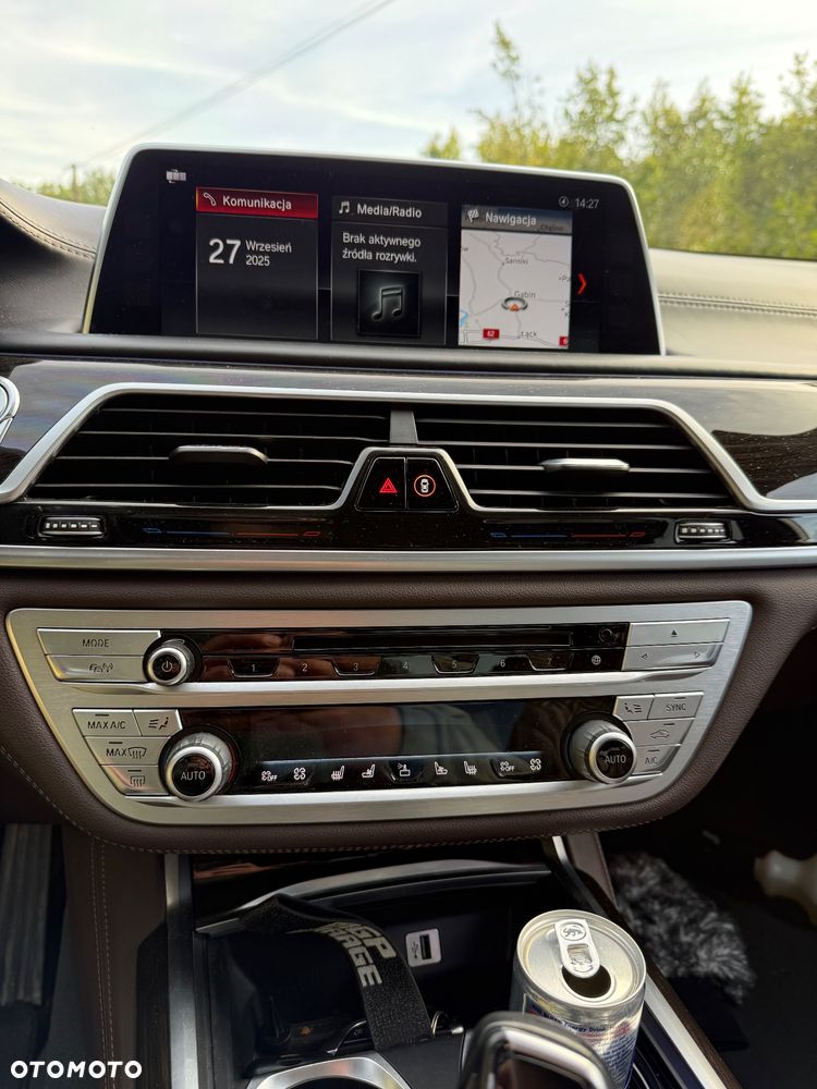 BMW Seria 7 - 11