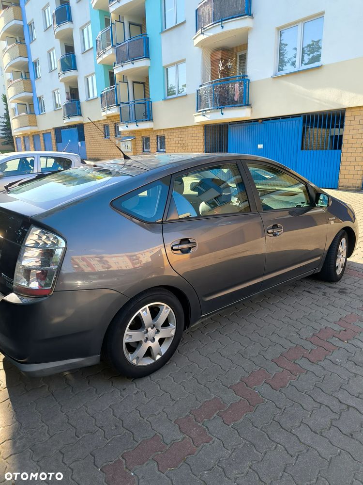 Toyota Prius 1.5 VVT-i Sol (nav) - 1