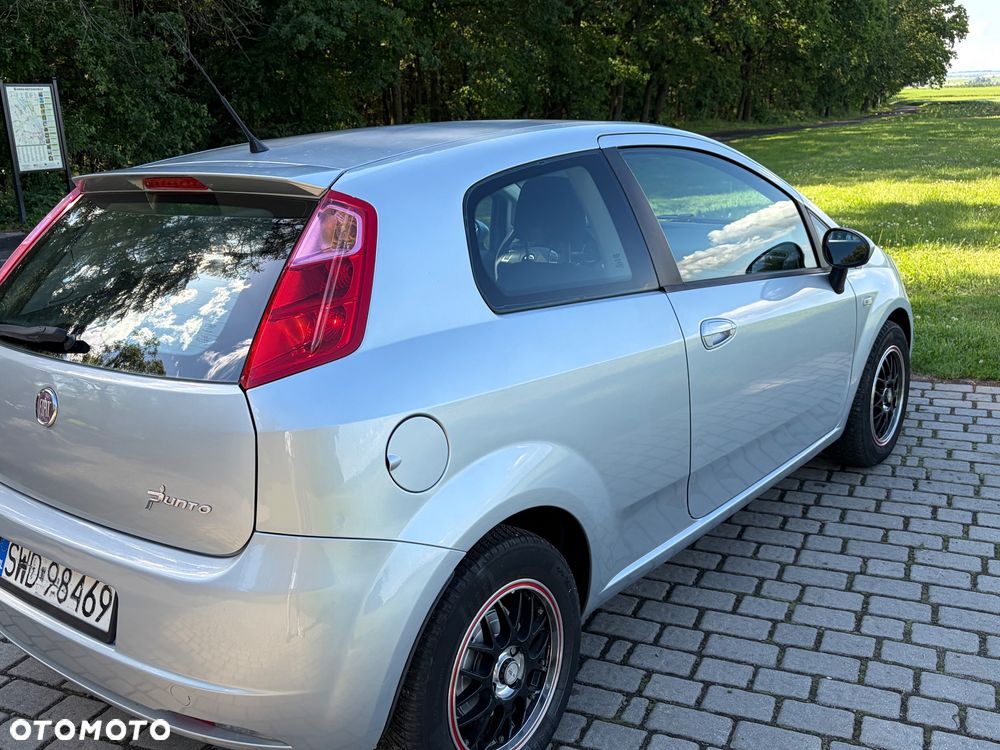 Fiat Grande Punto 1.4 16V Dynamic - 4