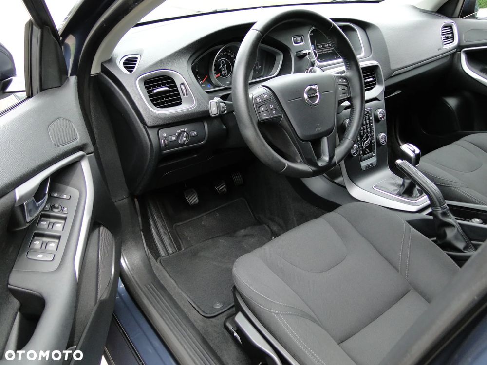 Volvo V40 T3 Ocean Race - 15