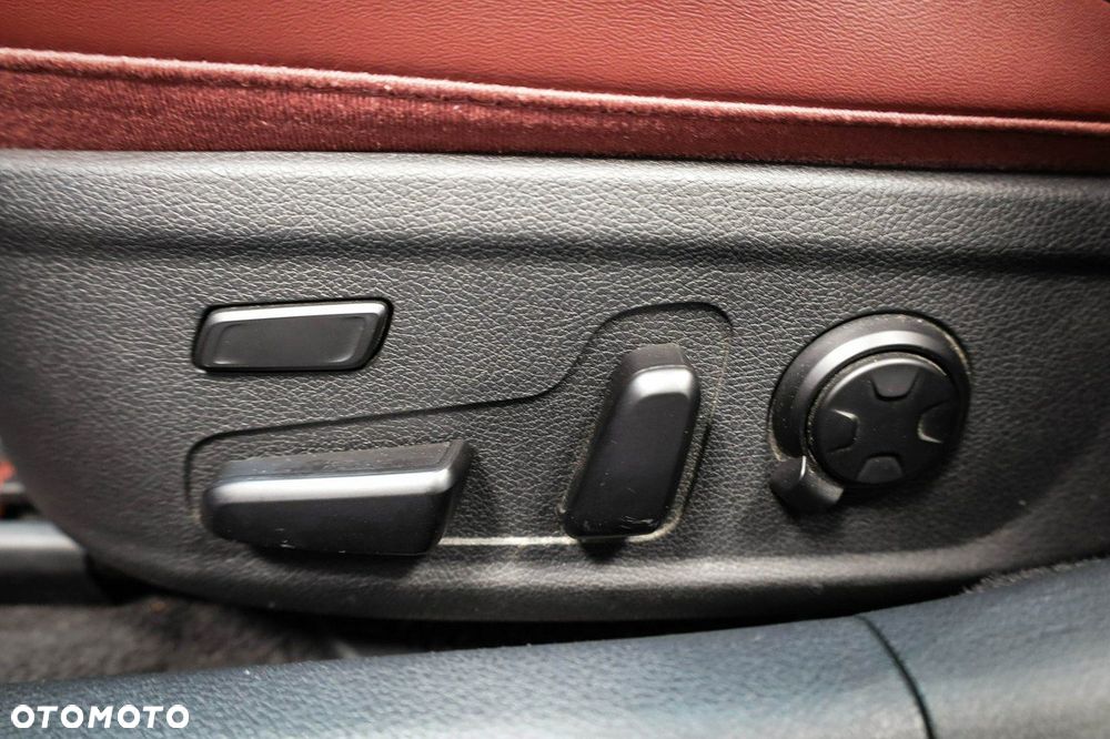 Kia Stinger - 23