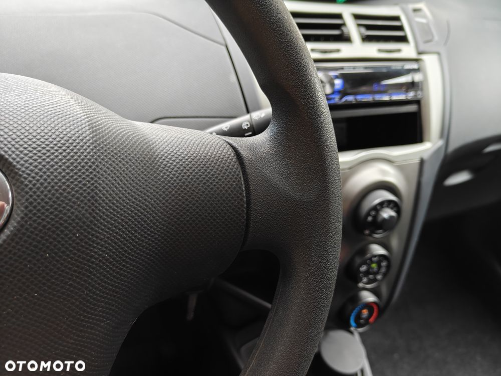 Toyota Yaris - 26