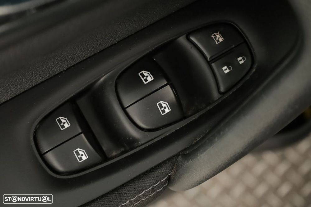 Nissan Qashqai 1.5 dCi N-Connecta - 20