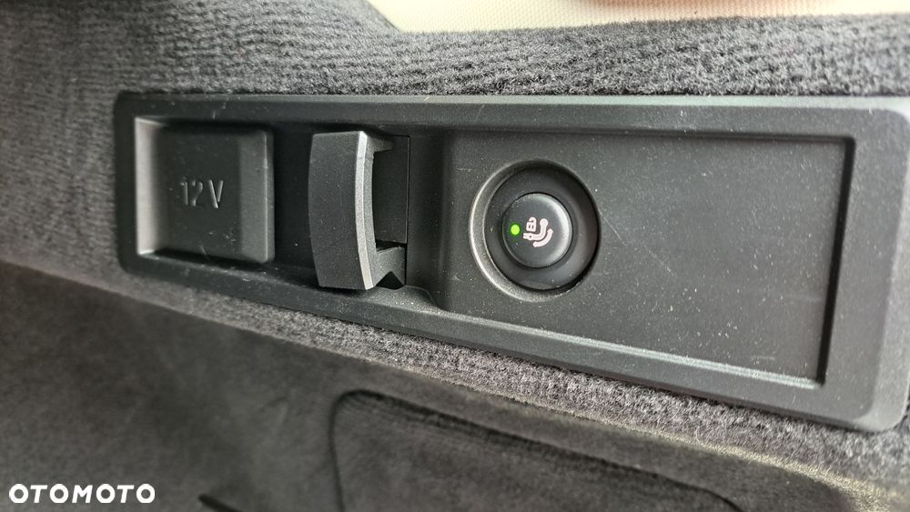BMW Seria 3 318d - 33