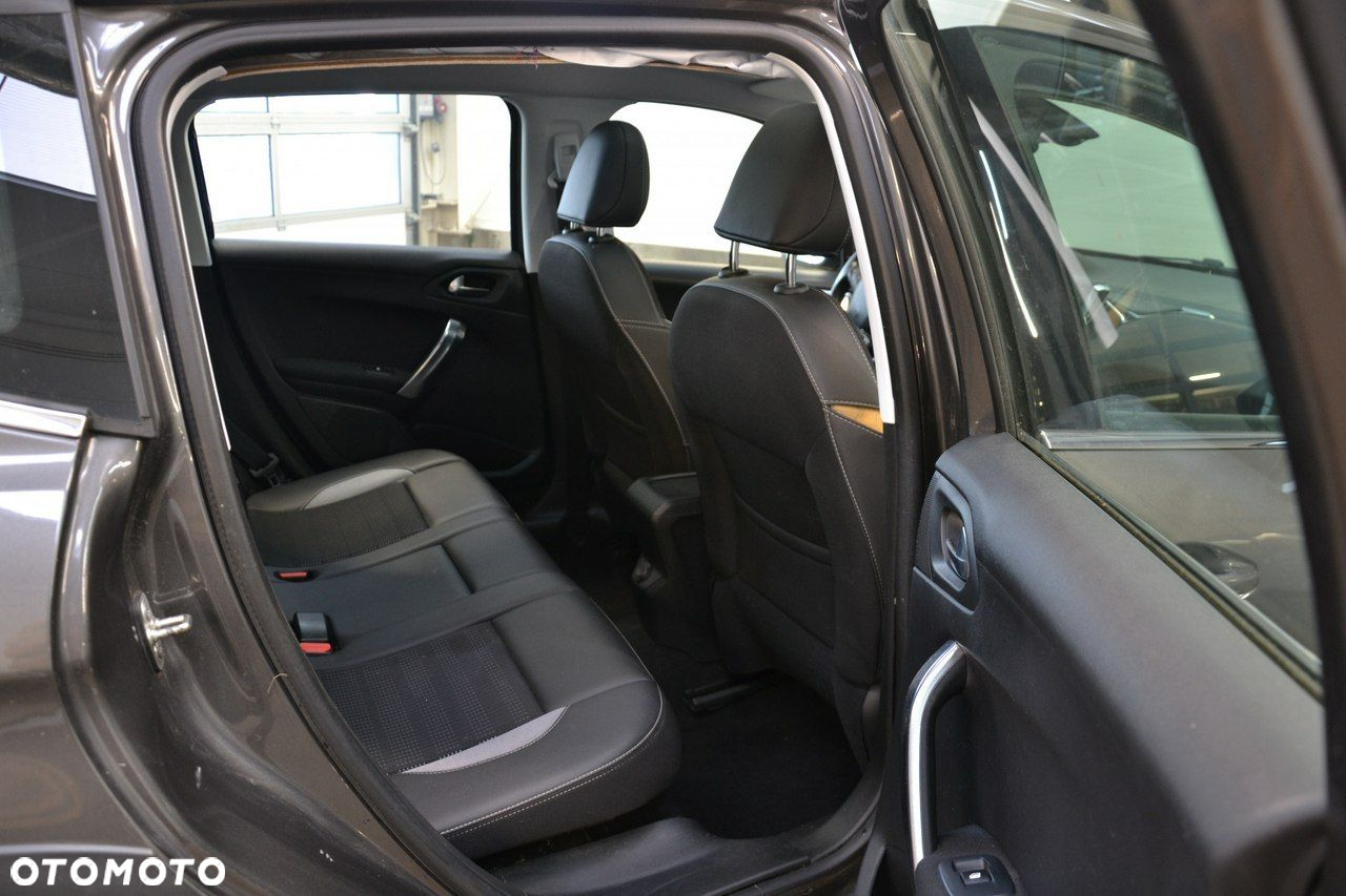 Peugeot 2008 - 21