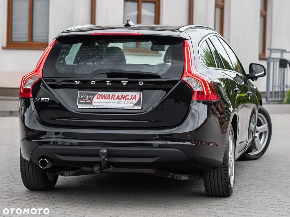 Volvo V60 D2 Summum - 12