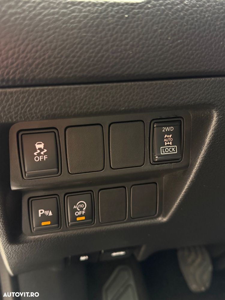 Nissan Qashqai 1.6 DCI 4 x 4 DPF Start/Stop tekna - 11