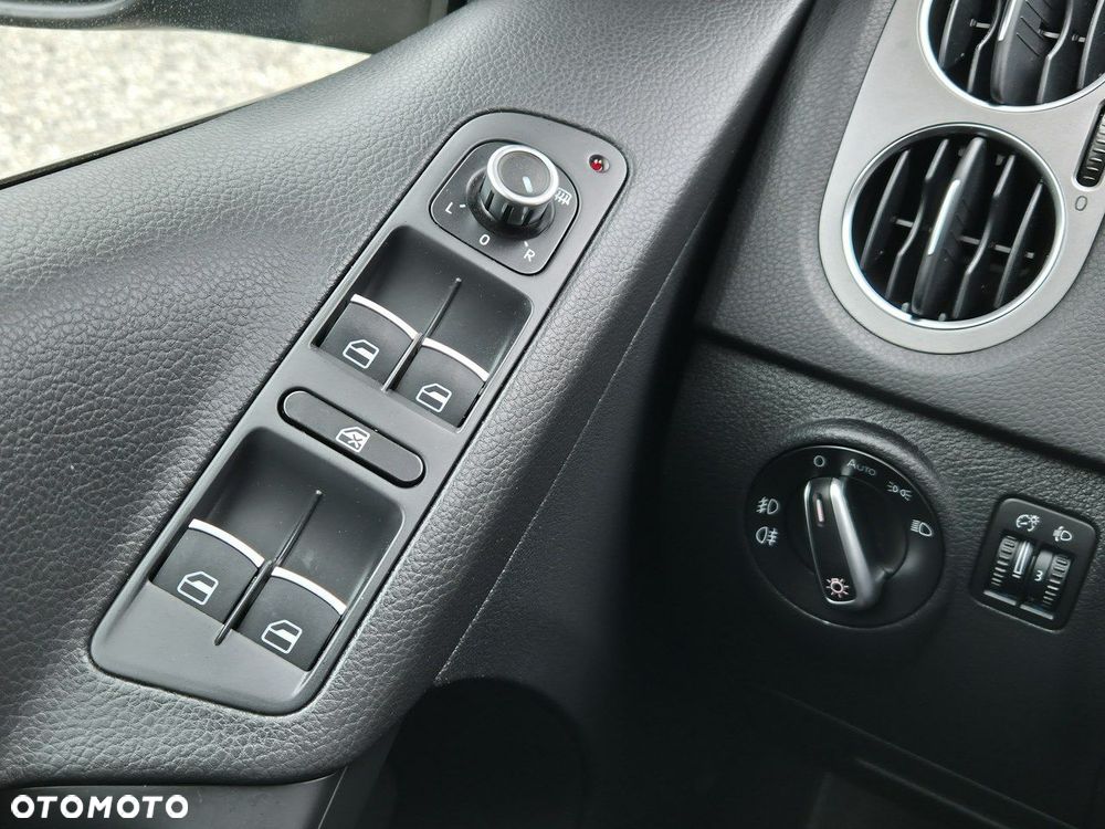 Volkswagen Tiguan - 19