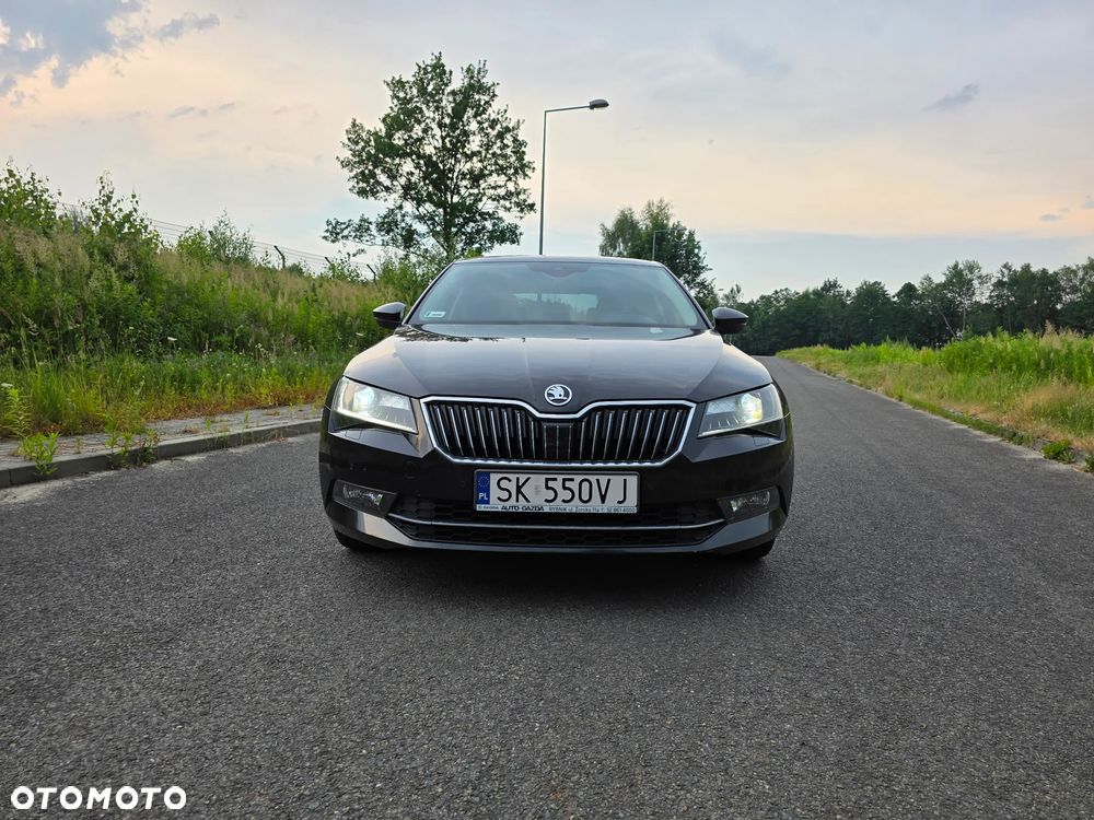 Skoda Superb 2016 photo 5