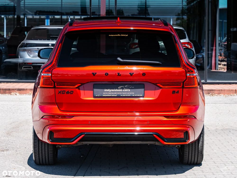 Volvo XC 60 B4 D Plus Dark - 19