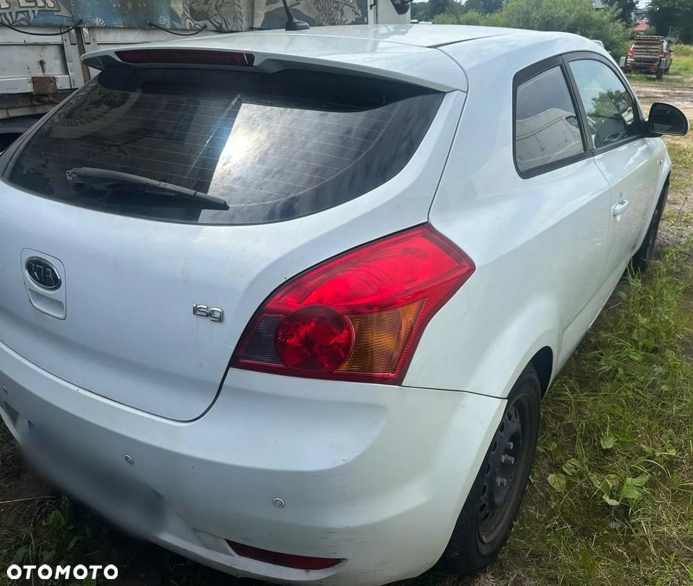 KIA CEED 3D HB dawca części - 4