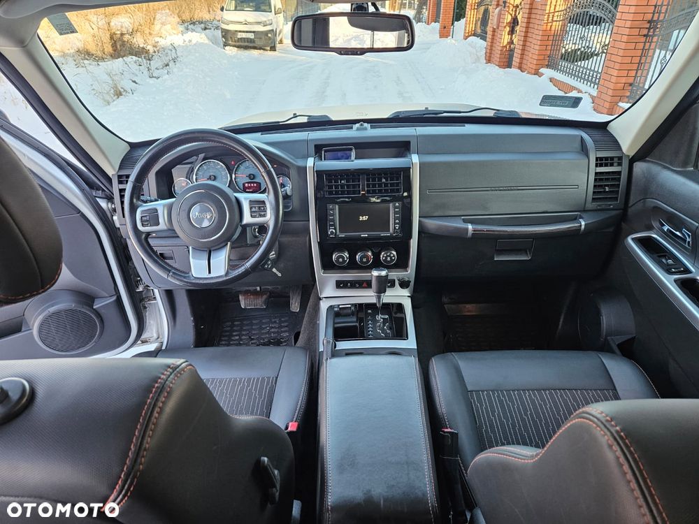 Jeep Liberty 3.7 4x4 - 17