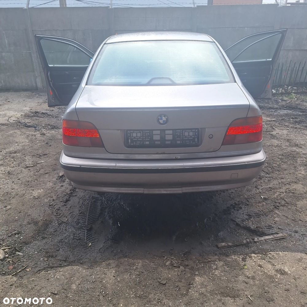 ZDERZAK TYL TYLNY BMW E39 339/7 - 1