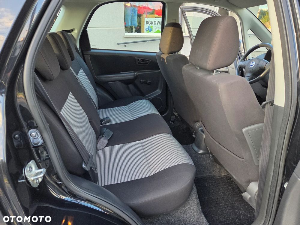 Fiat Sedici 1.6 16V 4x2 Emotion - 17
