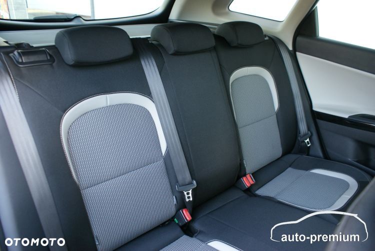 Kia Ceed 1.6 GDI Dream Team Edition - 26