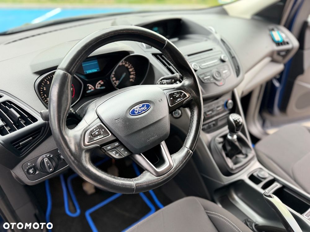 Ford Kuga 1.5 EcoBoost 2x4 Trend - 12