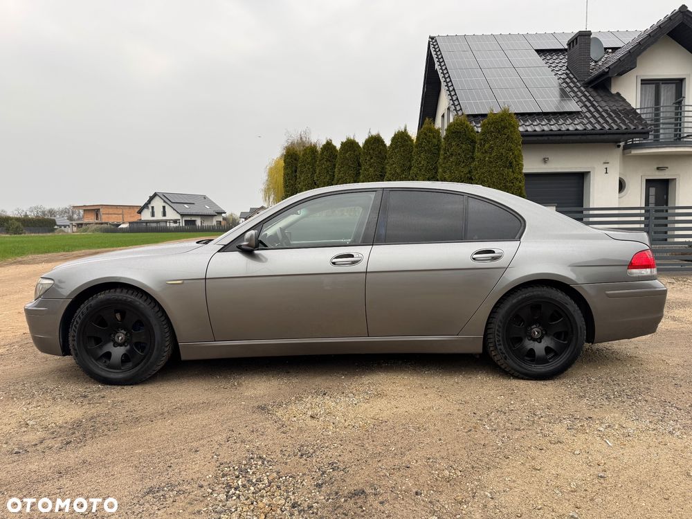 BMW Seria 7 750i L - 4