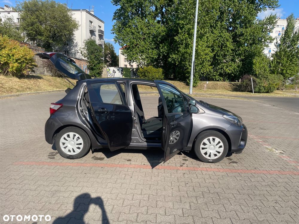 Toyota Yaris 1.5 Dynamic - 11