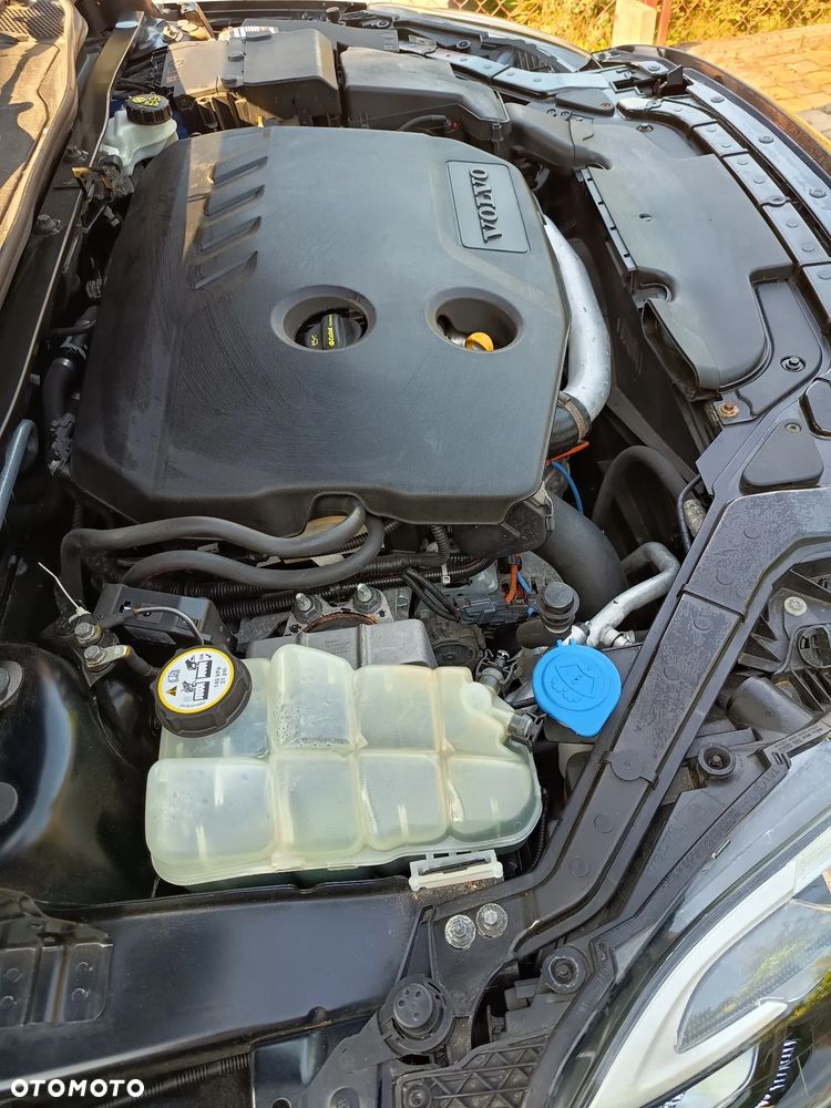 Volvo V40 - 25