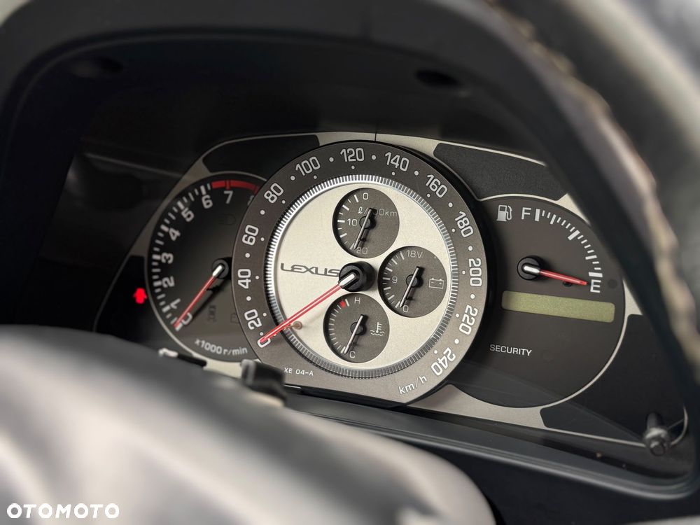 Lexus IS 200 - 20
