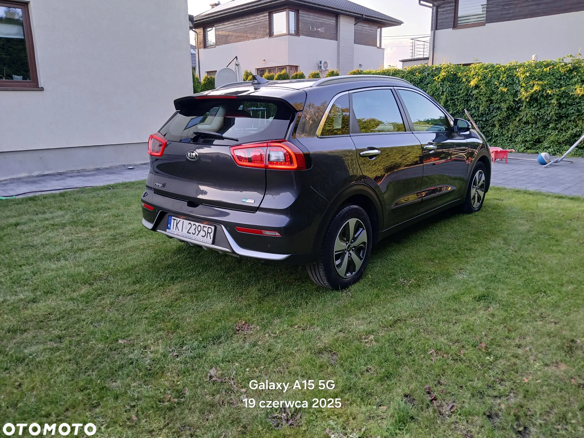 Kia Niro 1.6 GDI Hybrid Business Line - 20