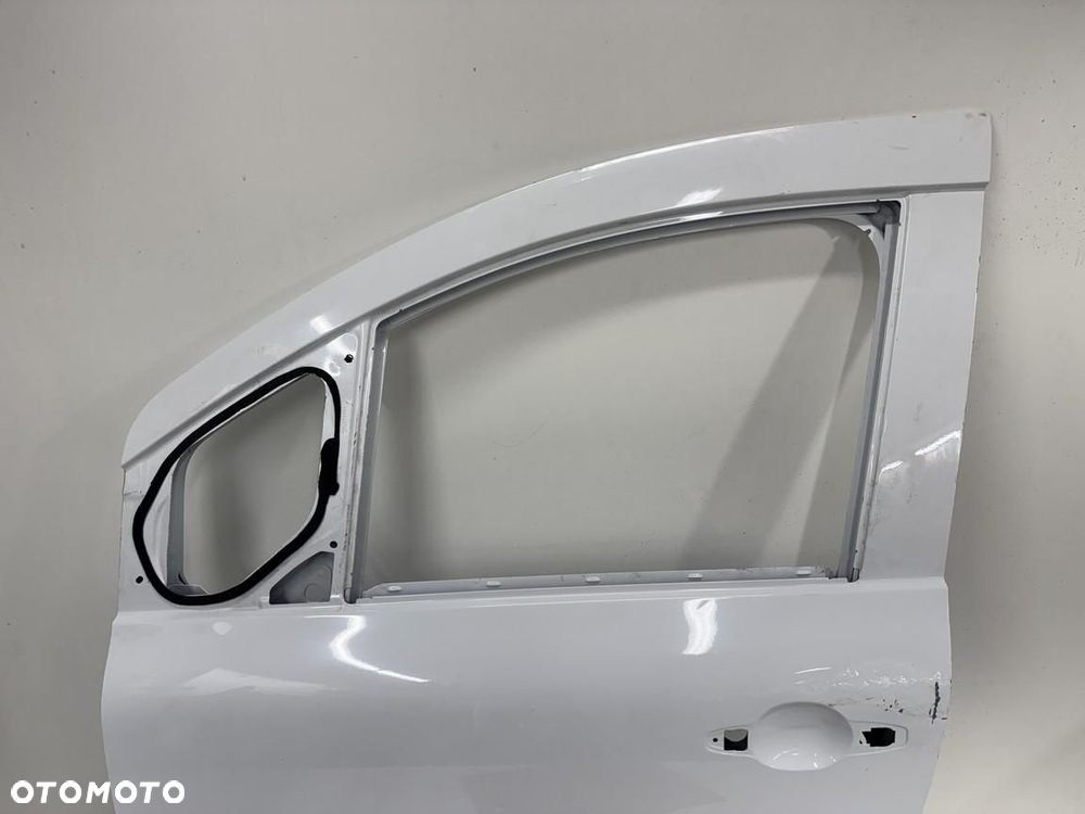 Przednie lewe drzwi  Renault kangoo III 21- 801536524r - 2