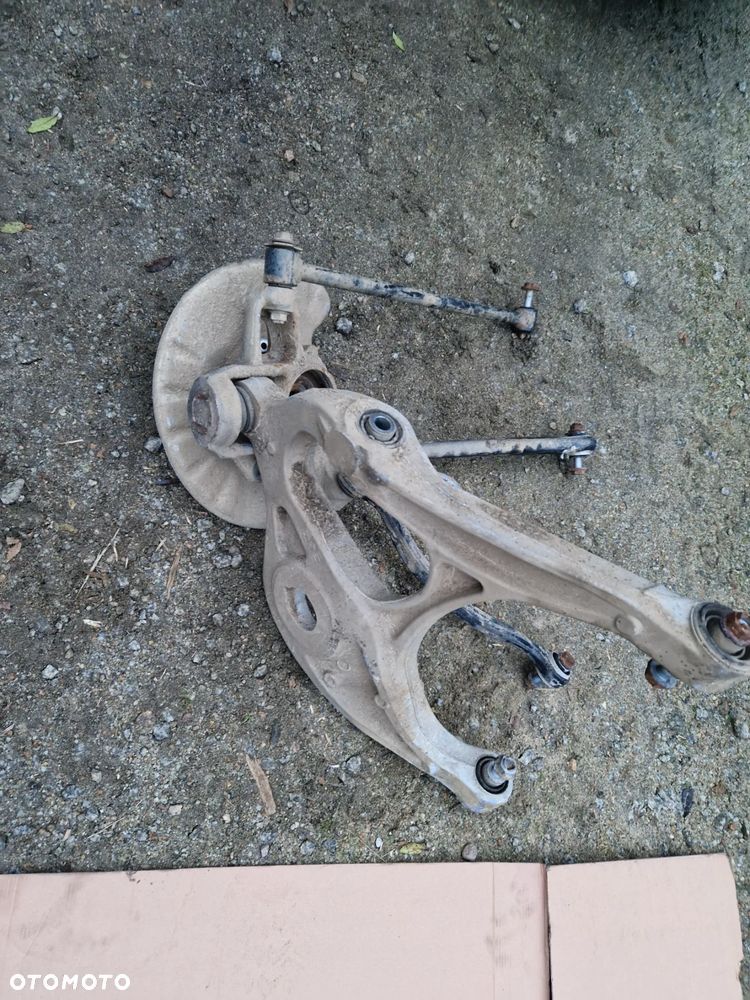 Mercedes ML GL zwrotnica lewy tył A16605 - 5