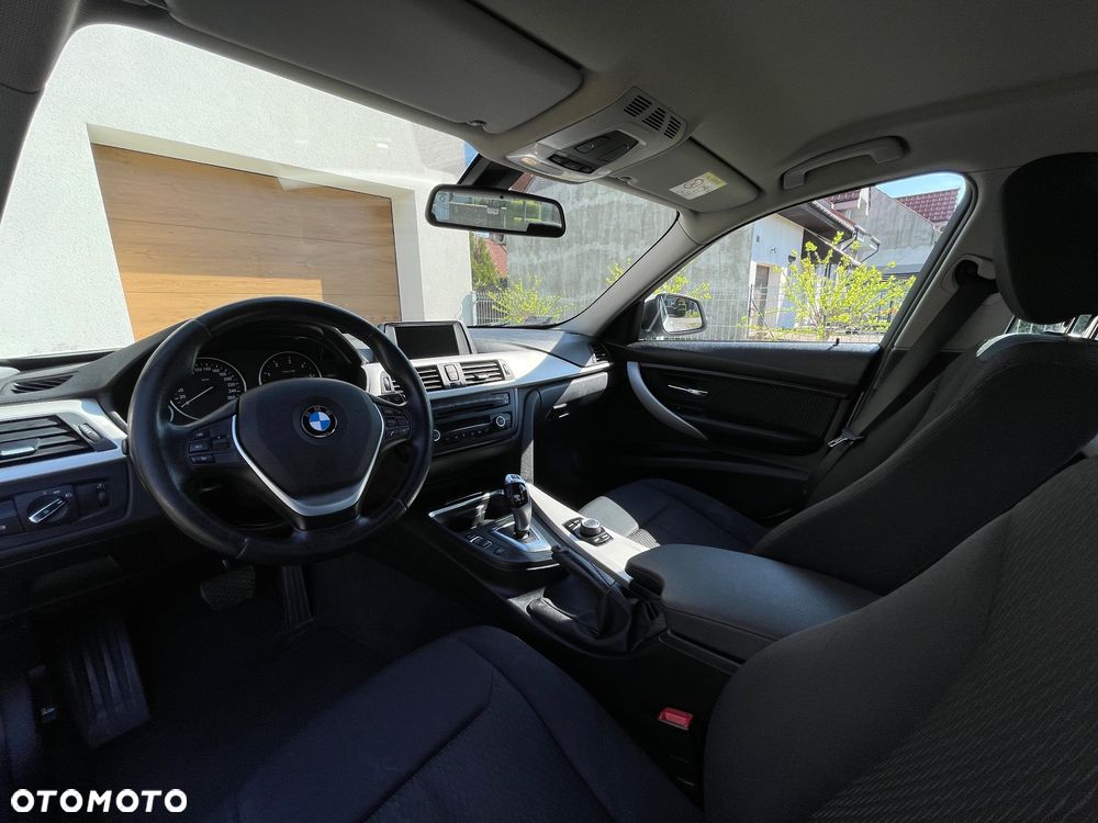 BMW Seria 3 316d - 14