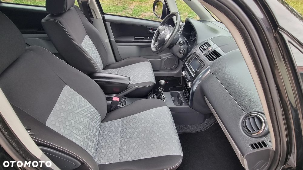 Suzuki SX4 1.6 VVT 4x4 Style - 28