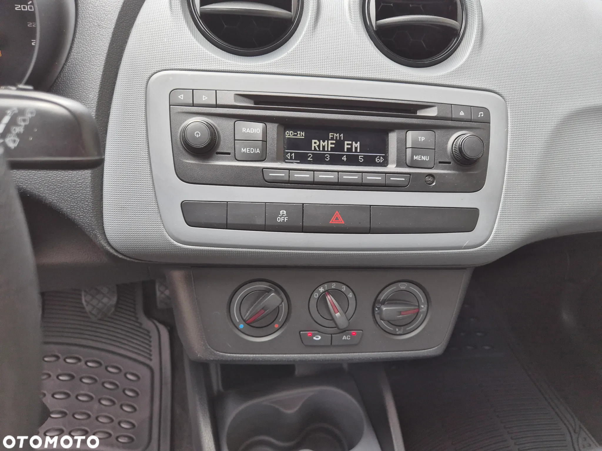 Seat Ibiza 1.4 16V Stylance - 14