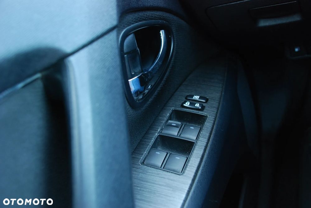 Toyota Avensis - 19