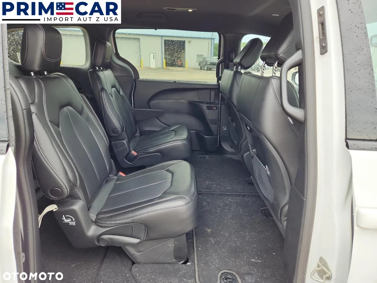 Chrysler Pacifica - 10