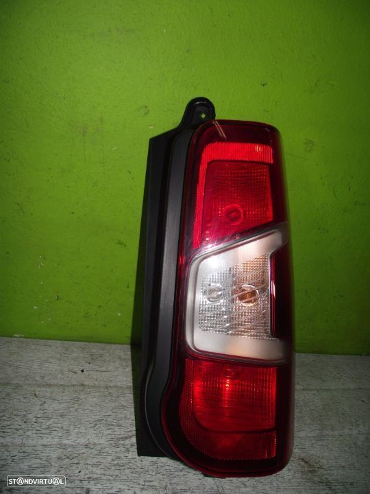Farolim Trás Direito Peugeot Partner / Citroen Berlingo  / Opel Combo -  2018 / 2024 - 1