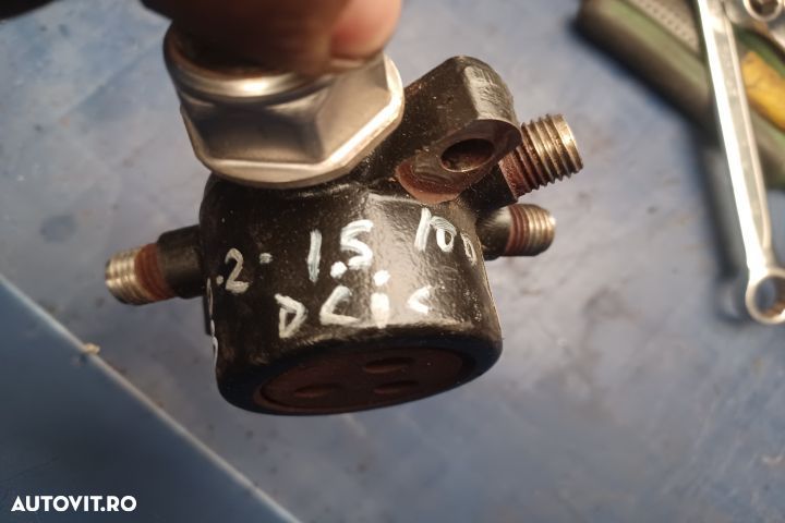 Rampa injectoare R9144Z070B 8200584034 Renault Symbol 1 [2th facelift - 1