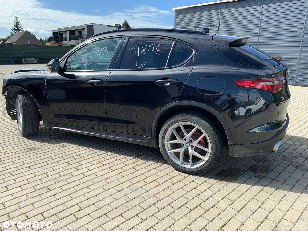 Alfa Romeo Stelvio 2.0 Turbo 16V AT8-Q4 Executive - 1
