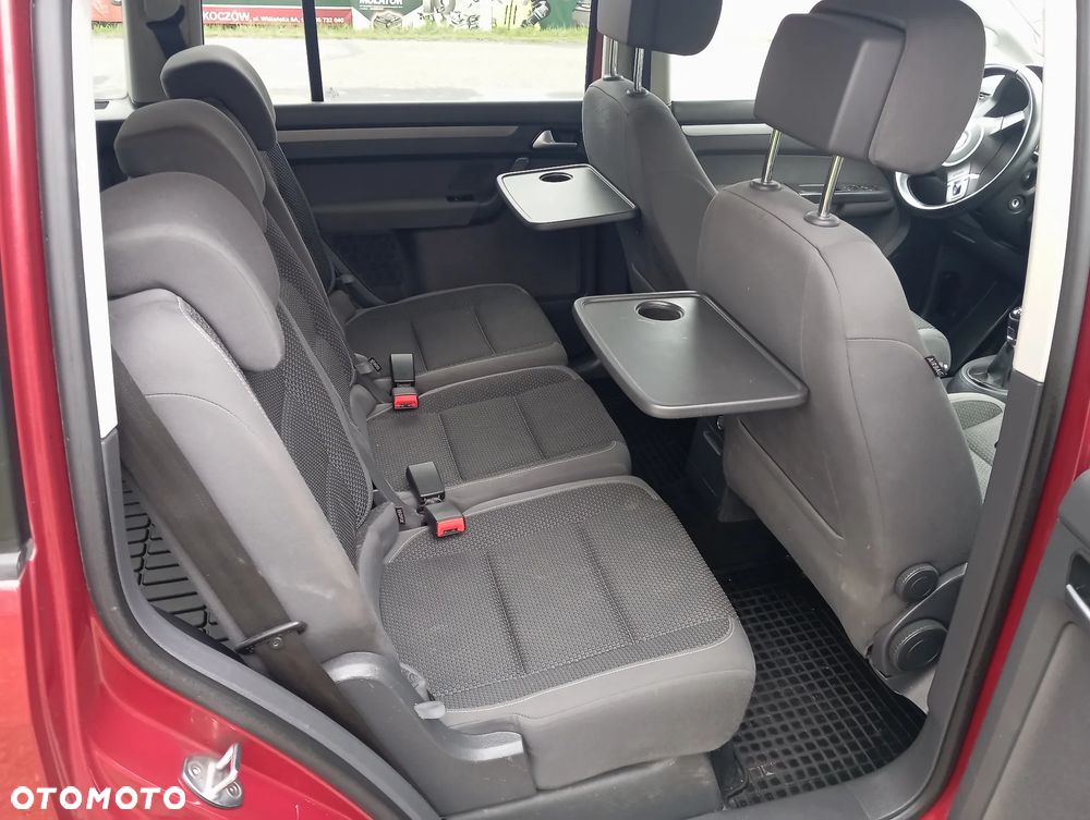 Volkswagen Touran - 13