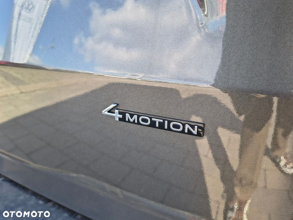 Volkswagen Nowa Caravelle Caravelle silnik: 2,0 l TDI 4MO 150 KM / skrzynia biegów: 8-biegowa automatyczna 4MOTION rozstaw osi: 3500 mm - 6