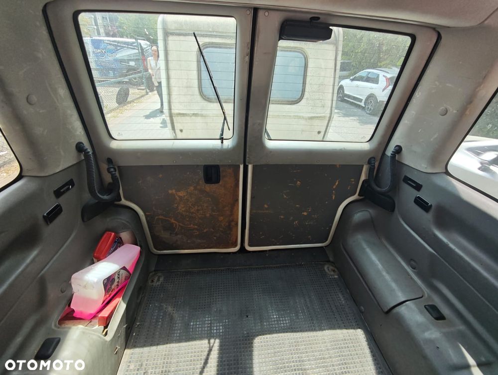 Volkswagen Transporter - 25