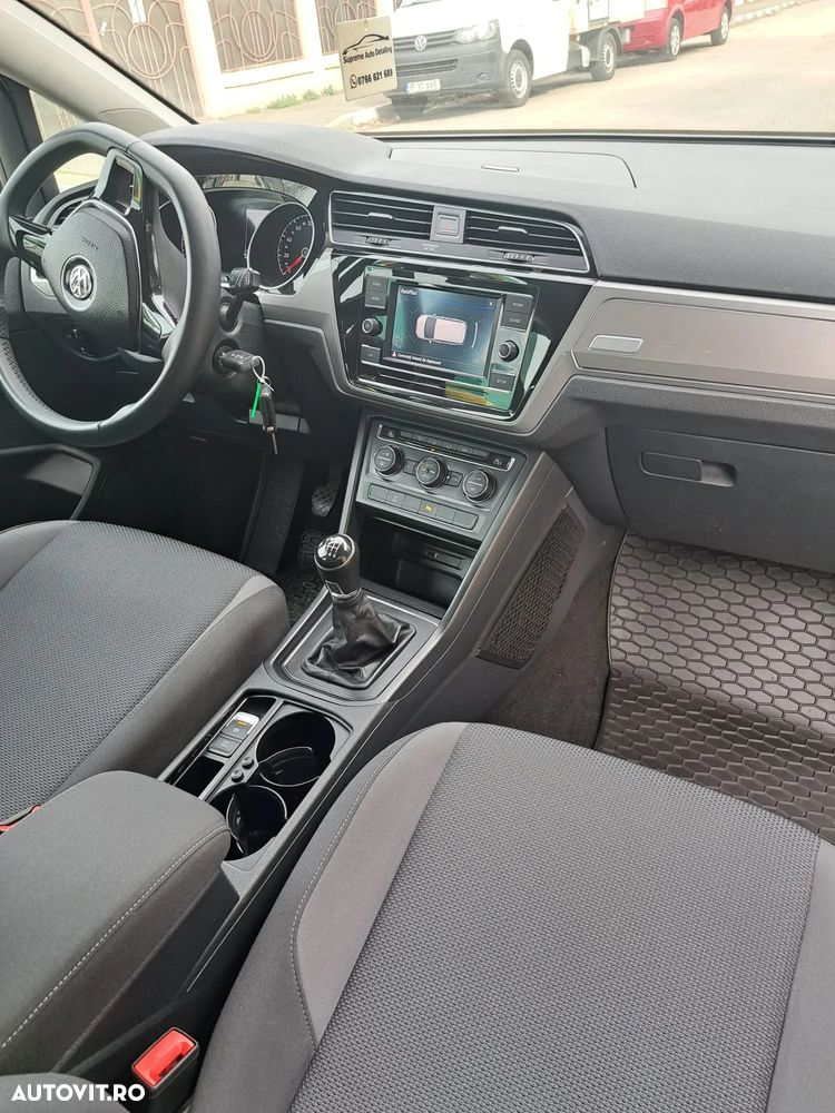 Volkswagen Touran 1.6 TDI Comfortline - 8