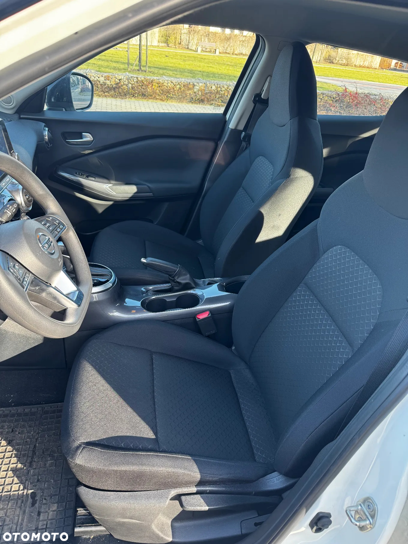 Nissan Juke 1.0 DIG-T Acenta DCT - 4