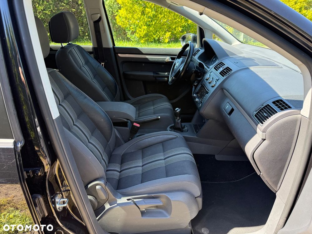 Volkswagen Touran 2.0 TDI DPF Comfortline - 17